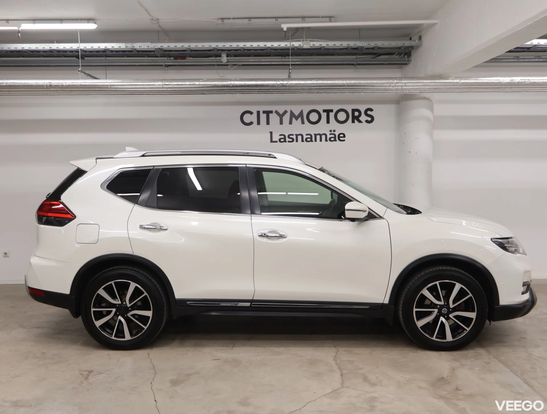 Nissan X-Trail Tekna Moonroof 1.6 96kW