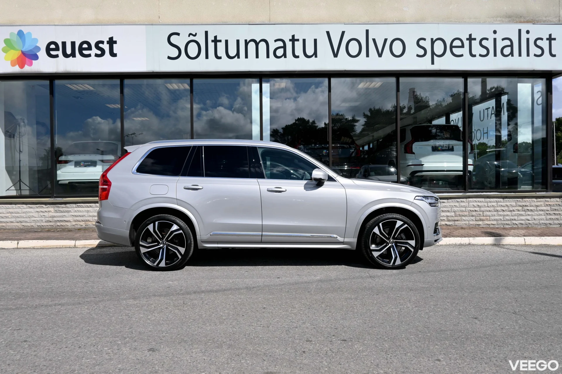 Volvo XC90 AWD H&K ULTIMATE BRIGHT XENIUM INTELLI PRO 2 335kW