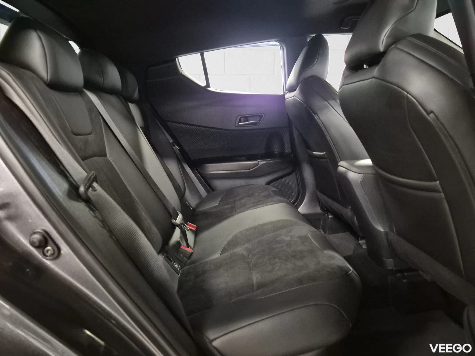Toyota C-HR Style Plus 1.8 72kW