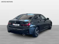 BMW 330 Sedan M Sport Drag Park Assist HiFi Rattvärme Adpt Fart 0kW thumbnail