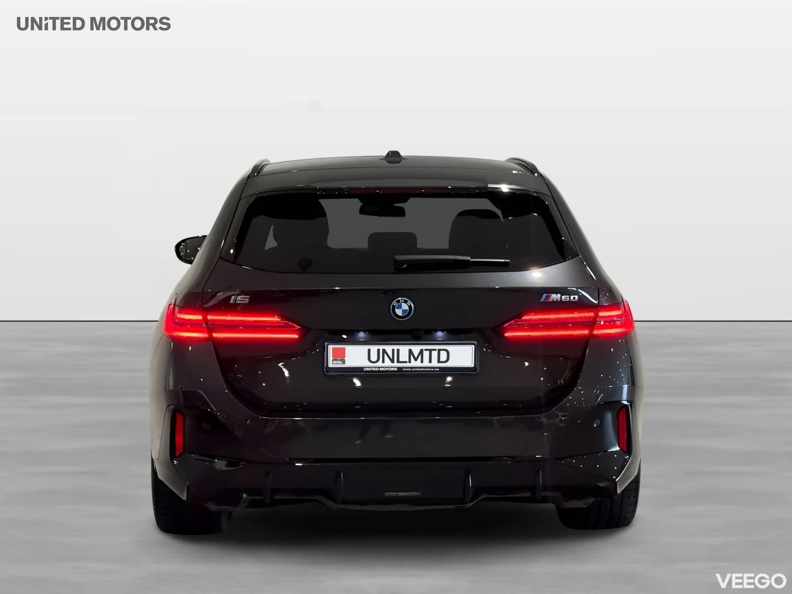 BMW i5 M60 xDrive Touring M Sport Pro Panorama Drag B&W 21" 0kW