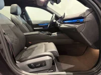 BMW i5 M60 xDrive Touring M Sport Pro Panorama Drag B&W 21" 0kW thumbnail