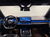 BMW i5 M60 xDrive Touring M Sport Pro Panorama Drag B&W 21" 0kW thumbnail