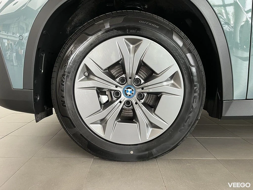 BMW iX1 eDrive20 Rattvärme Nav Dragkrok Park Assist 0kW