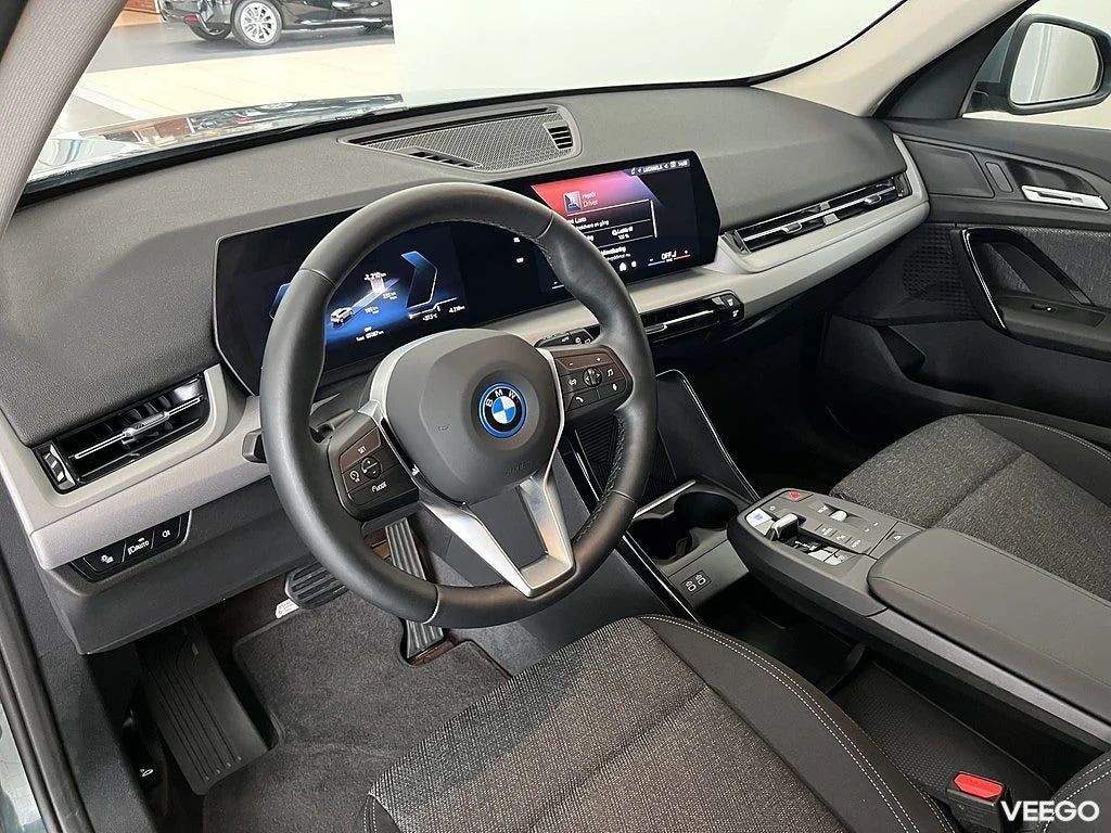 BMW iX1 eDrive20 Rattvärme Nav Dragkrok Park Assist 0kW