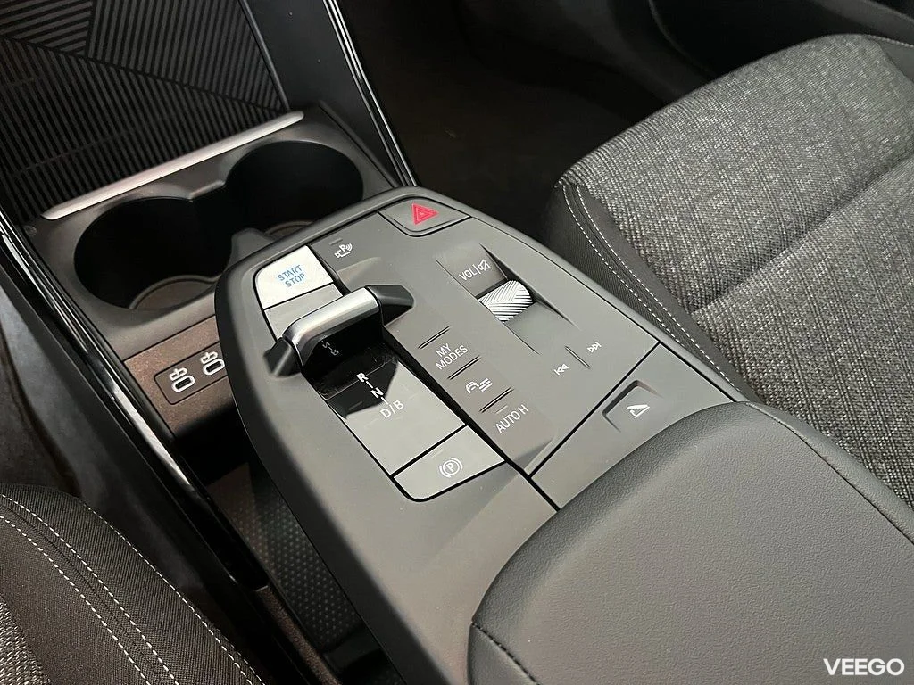 BMW iX1 eDrive20 Rattvärme Nav Dragkrok Park Assist 0kW