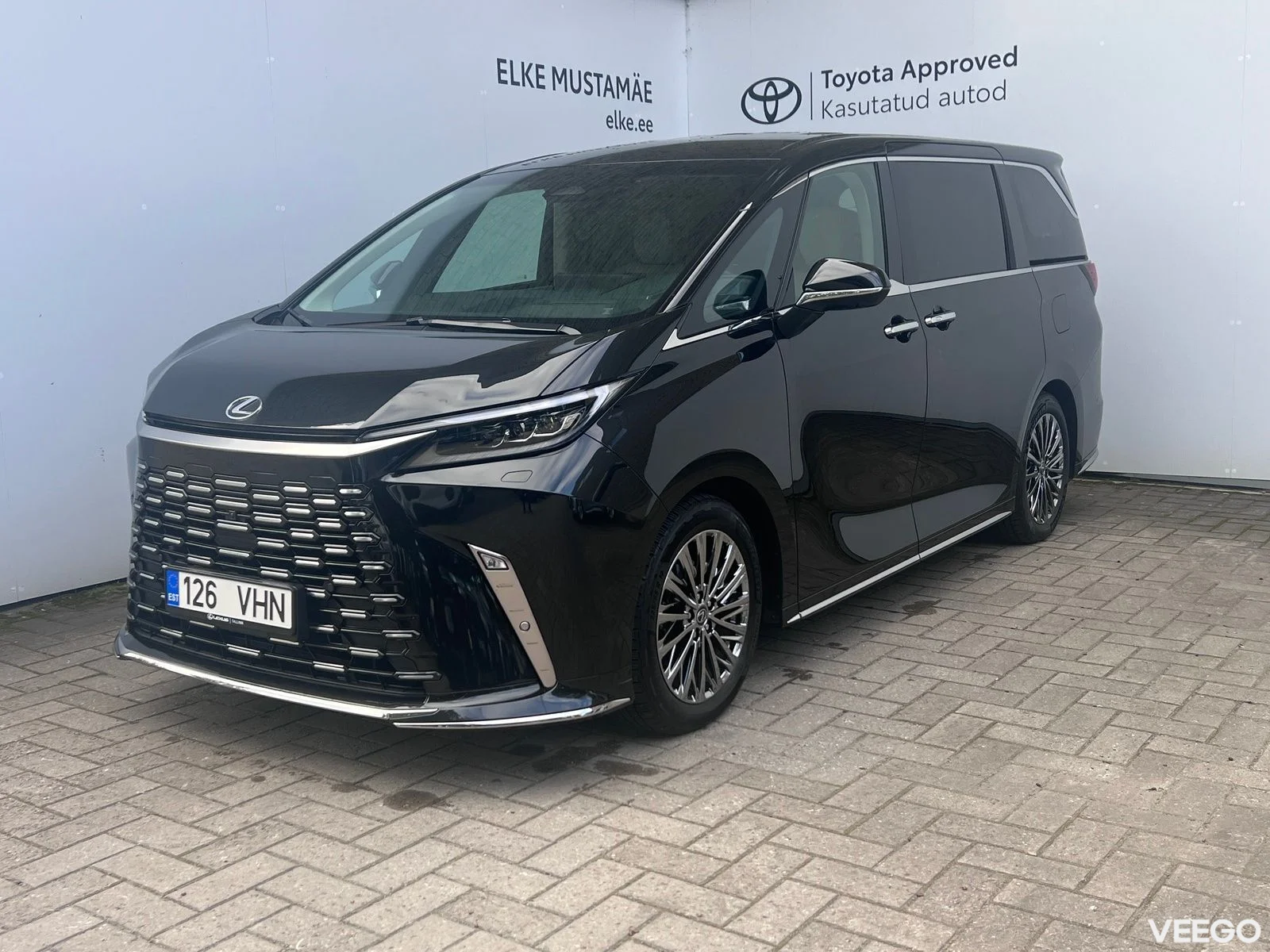 Lexus LM350H 140kW