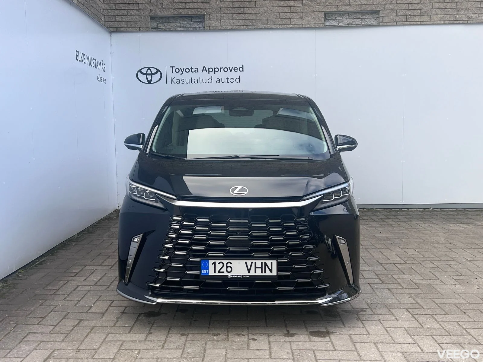 Lexus LM350H 140kW