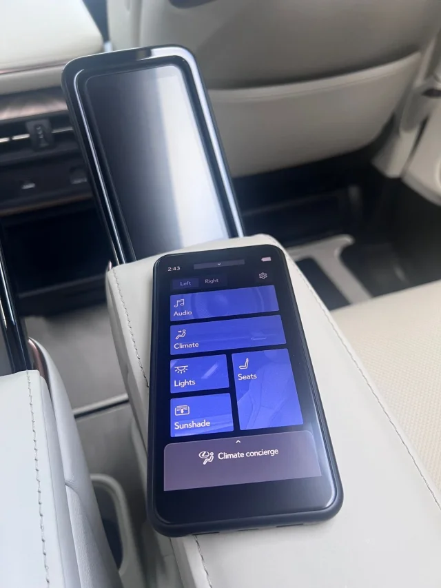 Image of Lexus LM350H 140kW