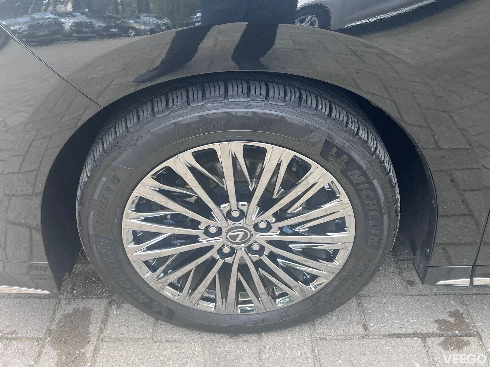 Lexus LM350H 140kW