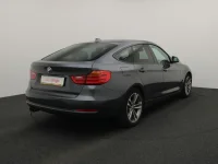 BMW 320 2 140kW thumbnail