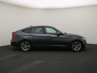 BMW 320 2 140kW thumbnail
