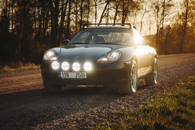 Image of Porsche 911 Carrera 4 3.4 221kW