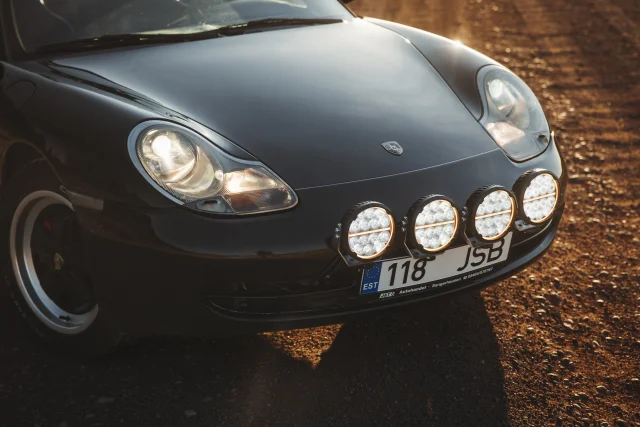 Image of Porsche 911 Carrera 4 3.4 221kW