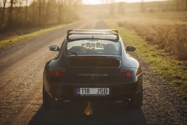 Image of Porsche 911 Carrera 4 3.4 221kW