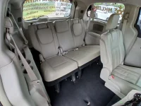Chrysler Town & Country 3.6 211kW thumbnail