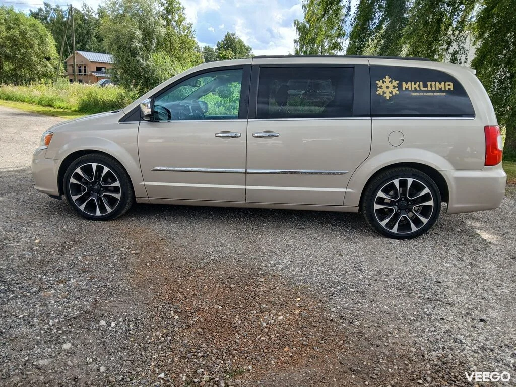 Chrysler Town & Country 3.6 211kW