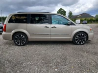Chrysler Town & Country 3.6 211kW thumbnail