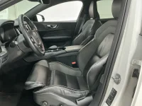 Volvo V60 T6 AWD R-DESIGN RECHARGE AWD 2.0 257kW thumbnail