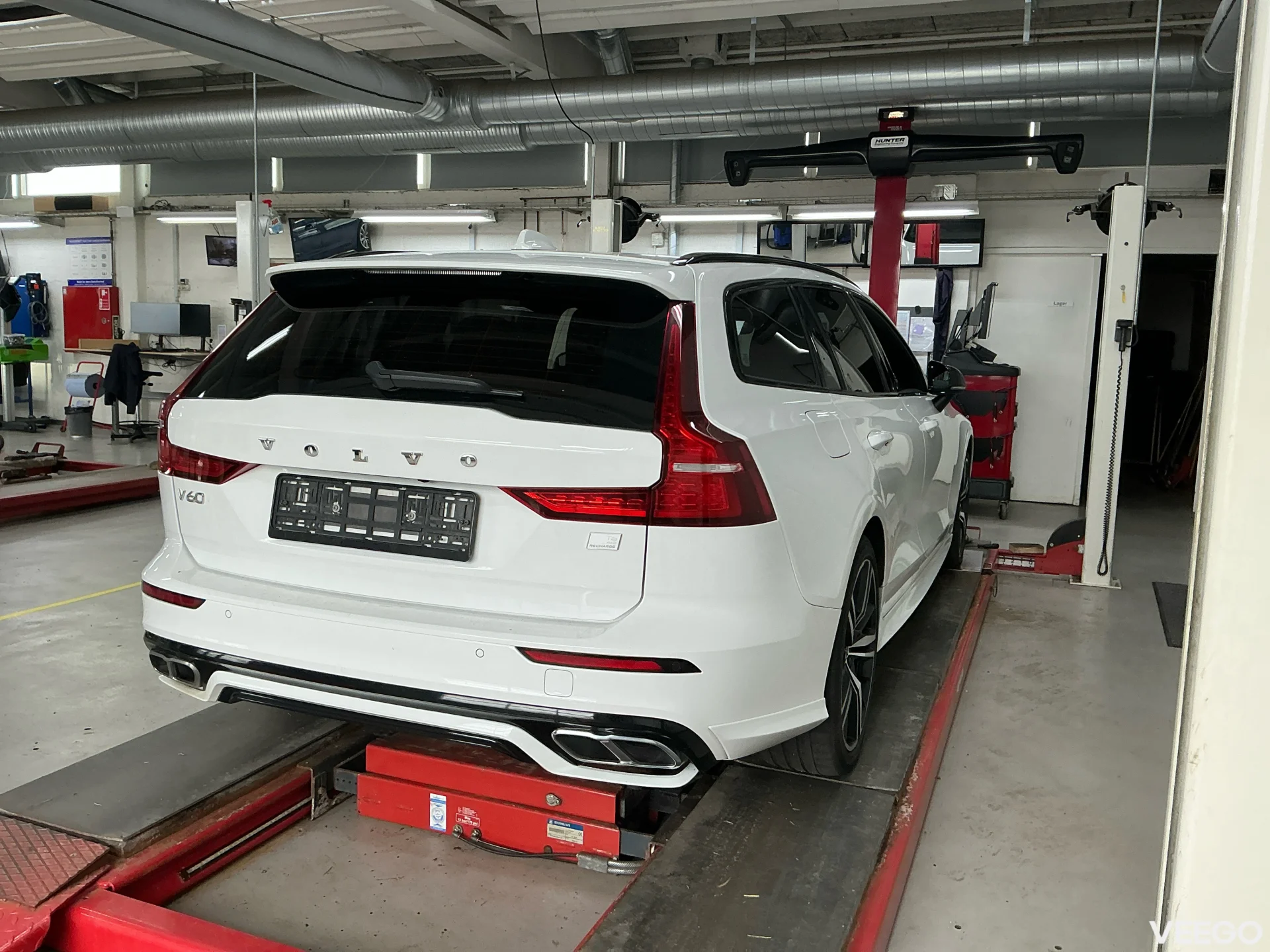 Volvo V60 T6 AWD R-DESIGN RECHARGE AWD 2.0 257kW