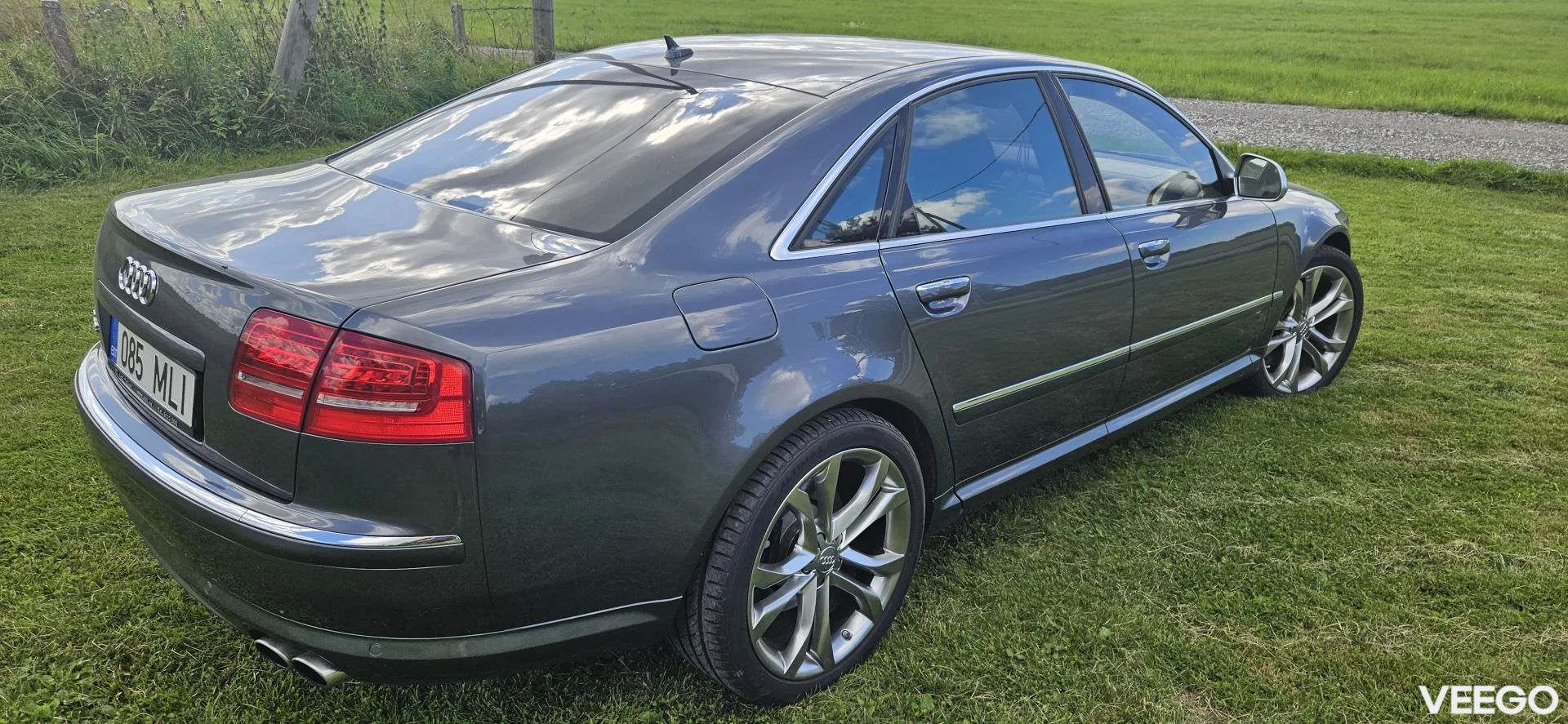 Audi S8 5.2 331kW