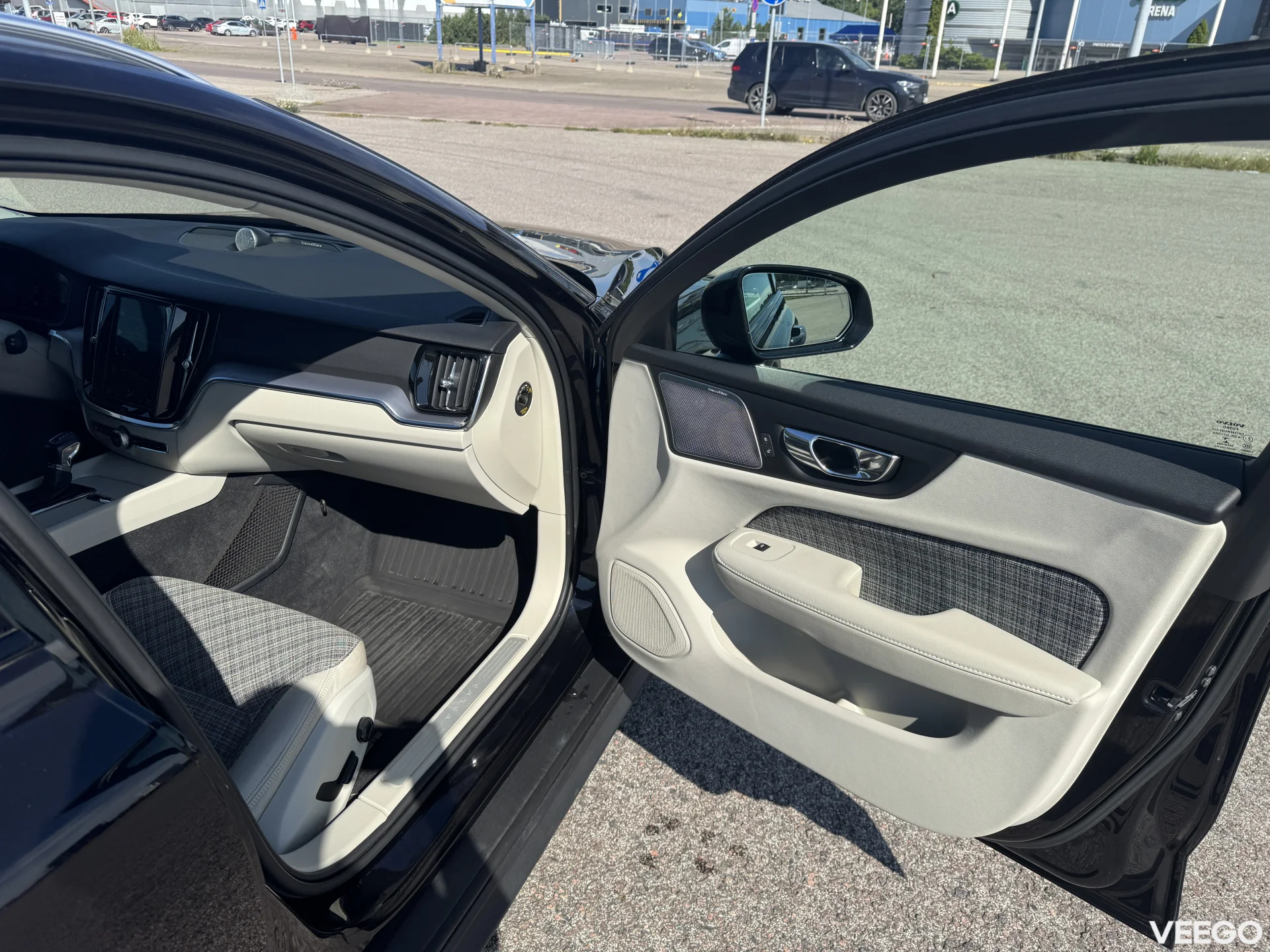 Volvo V60 Cross Country 2.0 147kW