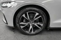 Volvo V60 B4 197HK Plus Dark /360 /H/K /Drag 145kW thumbnail