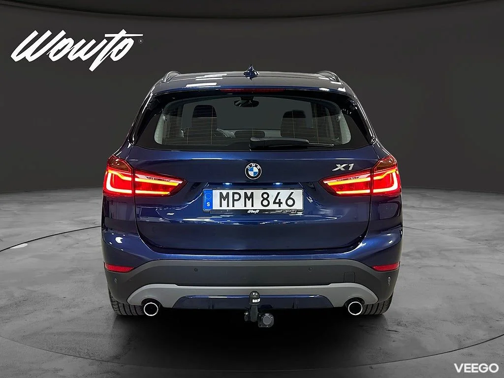 BMW X1 xDrive20i Automat Sport Line / Dragkrok / 1 Ägare 141kW