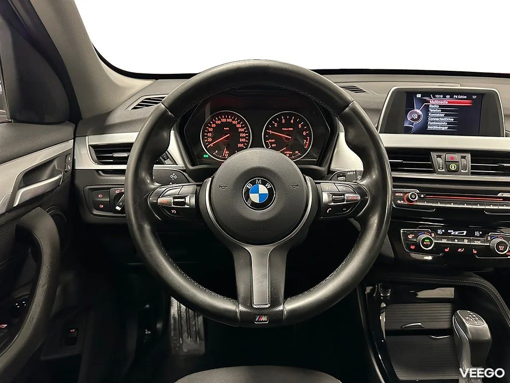 BMW X1 xDrive20i Automat Sport Line / Dragkrok / 1 Ägare 141kW