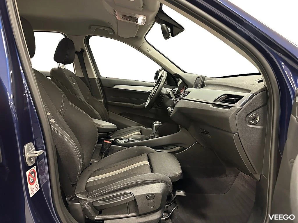 BMW X1 xDrive20i Automat Sport Line / Dragkrok / 1 Ägare 141kW