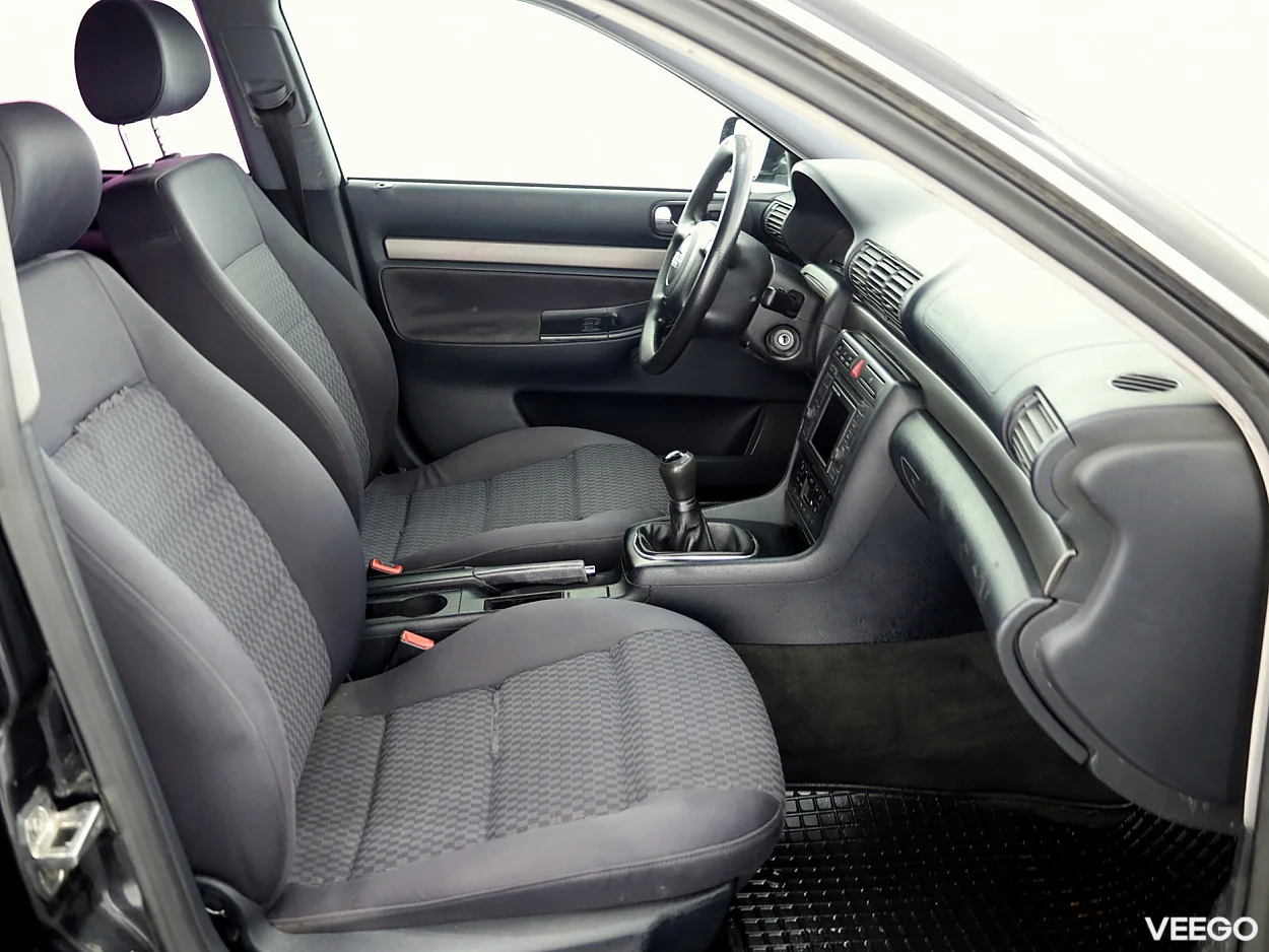 Audi A4 1.6 74kW