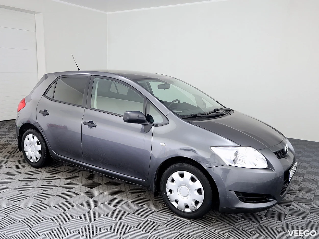 Toyota Auris 1.4 71kW