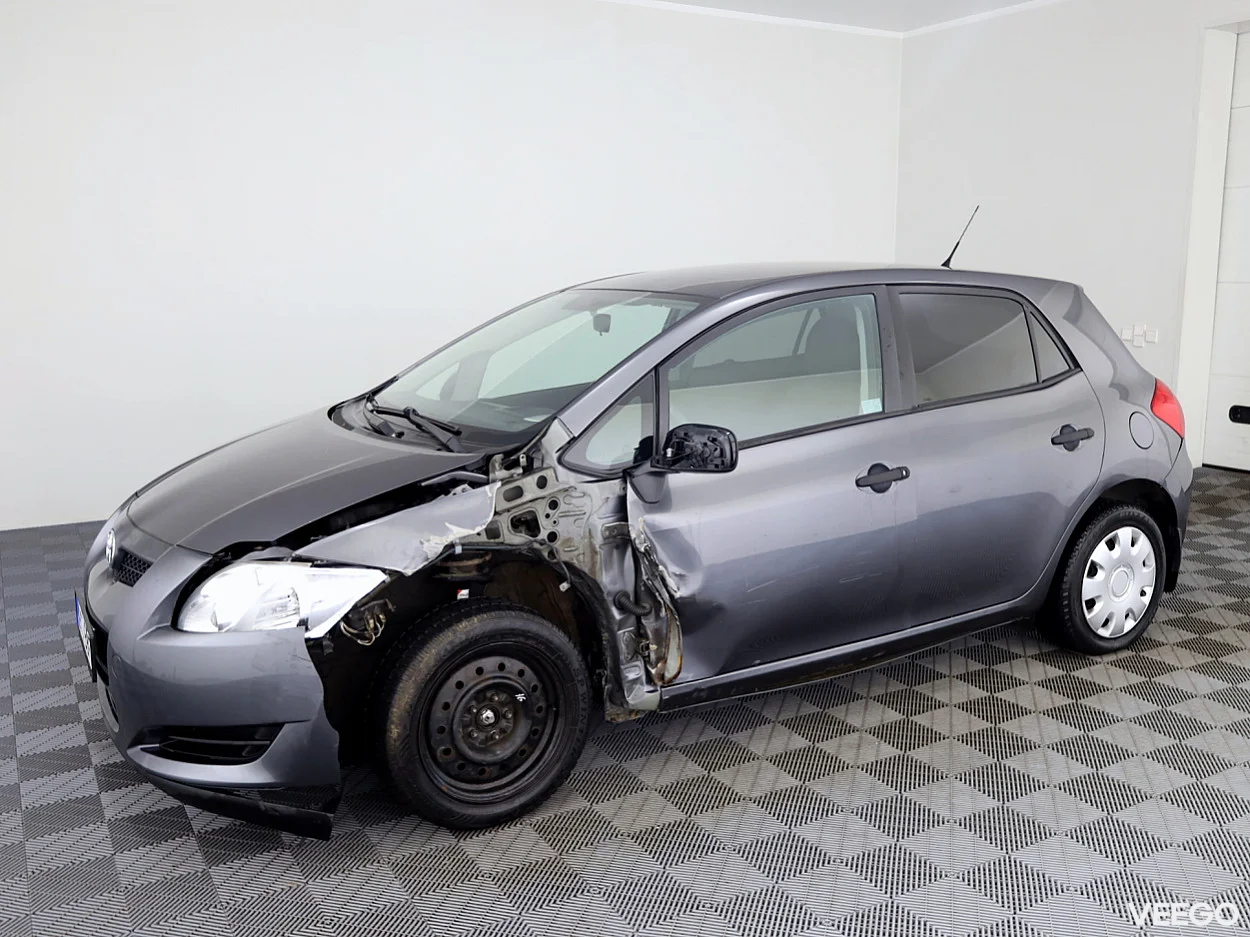 Toyota Auris 1.4 71kW