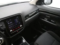Mitsubishi Outlander 2.4 165kW thumbnail