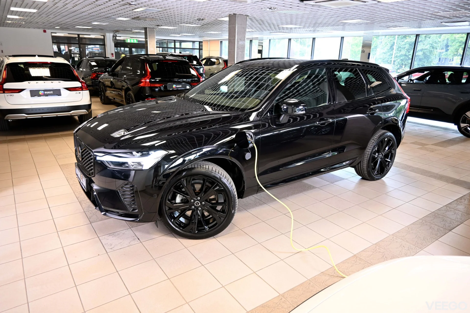 Volvo XC60 AWD T8 H&K BLACK EDITION XENIUM INTELLI SAFE PRO FACELIFT 2 335kW
