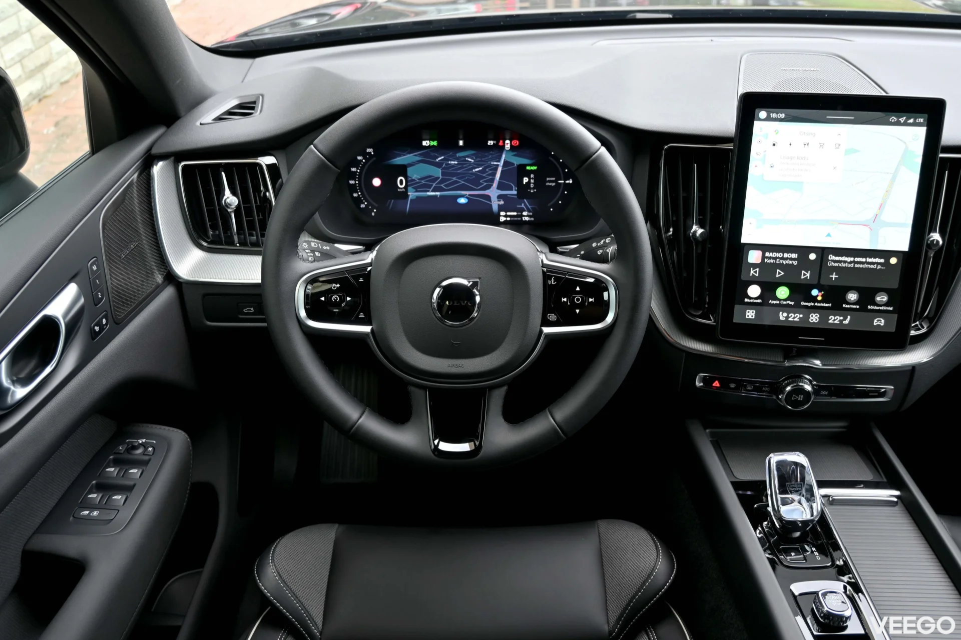 Volvo XC60 AWD T8 H&K BLACK EDITION XENIUM INTELLI SAFE PRO FACELIFT 2 335kW