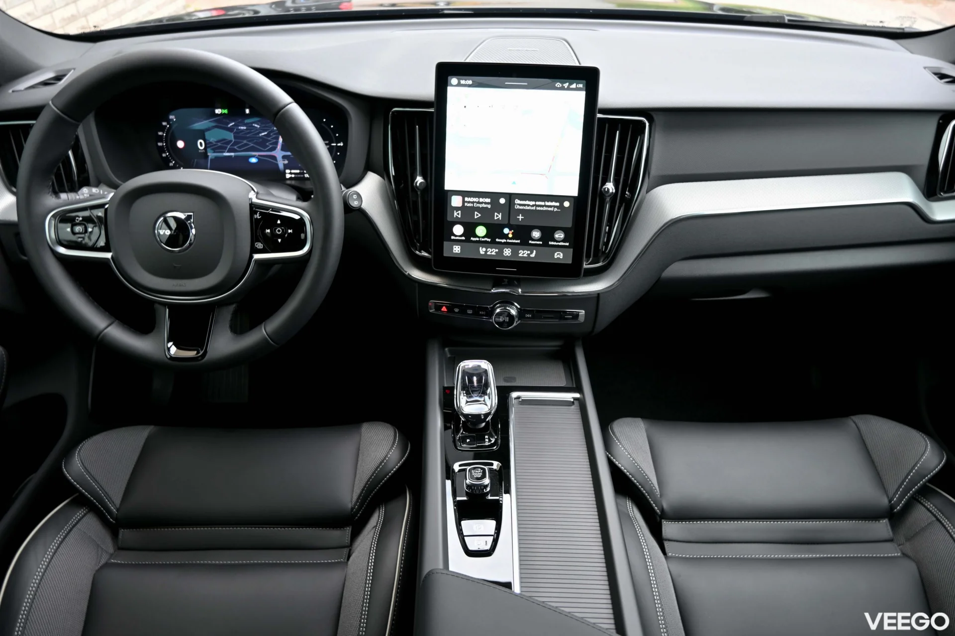 Volvo XC60 AWD T8 H&K BLACK EDITION XENIUM INTELLI SAFE PRO FACELIFT 2 335kW
