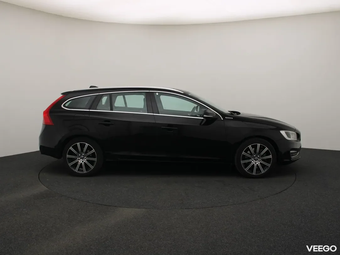 Volvo V60 2.4 212kW