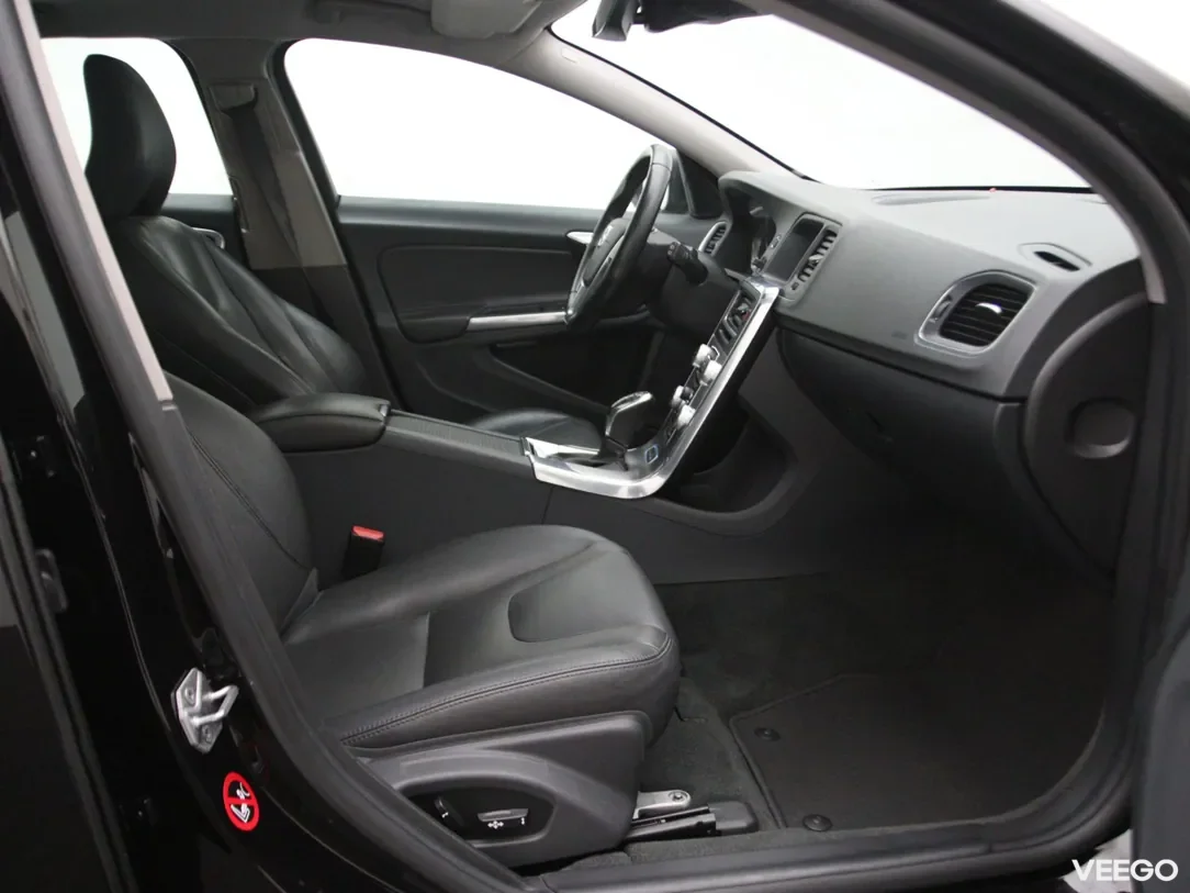 Volvo V60 2.4 212kW