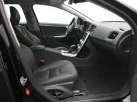 Volvo V60 2.4 212kW thumbnail