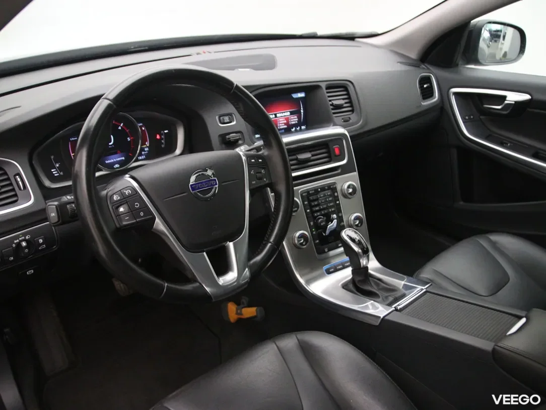 Volvo V60 2.4 212kW