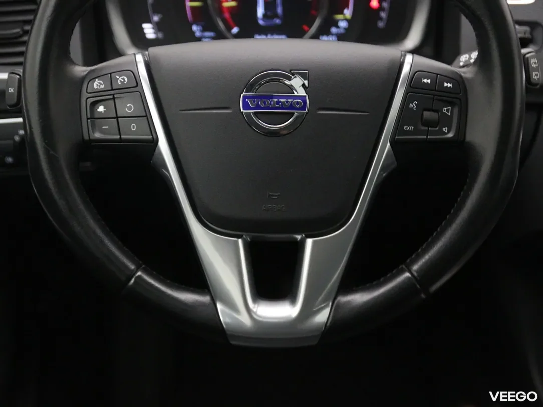Volvo V60 2.4 212kW