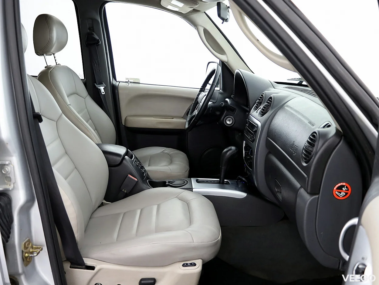 Jeep Cherokee 3.7 155kW