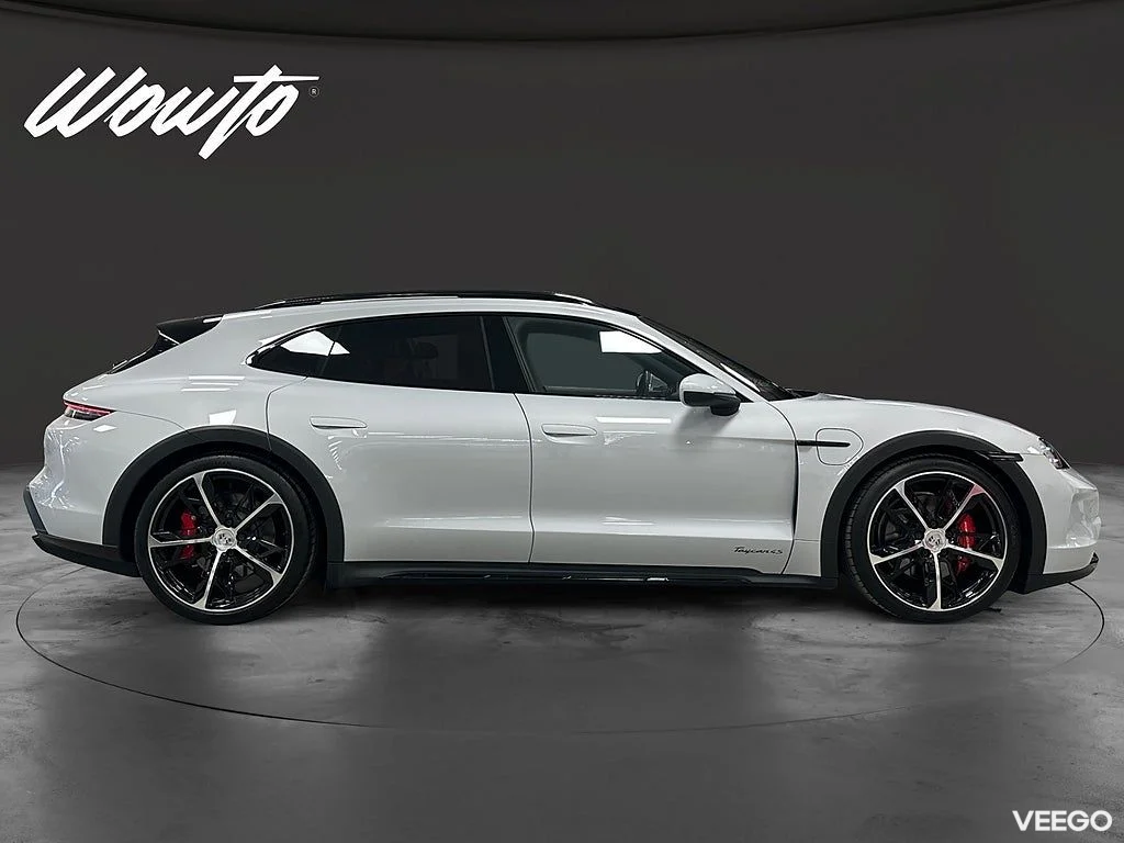 Porsche Taycan 4S Cross Turismo/ BOSE / MOMS / SE SPEC 380kW