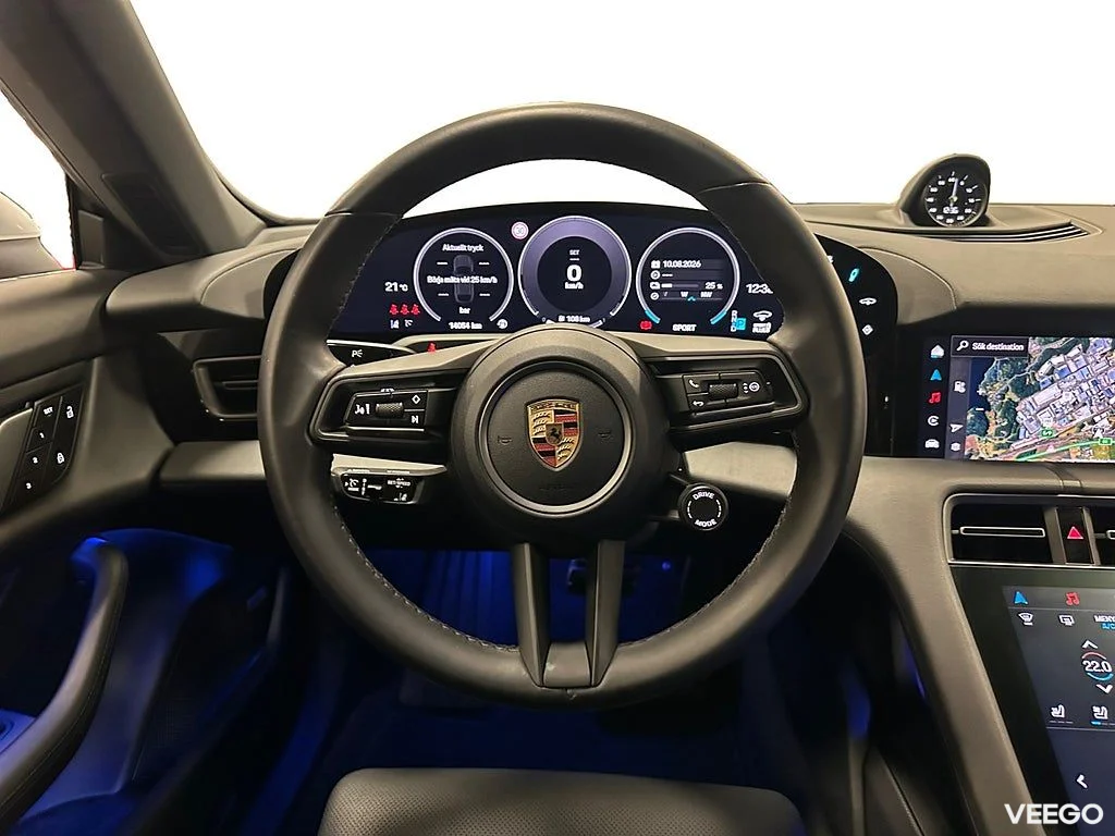 Porsche Taycan 4S Cross Turismo/ BOSE / MOMS / SE SPEC 380kW