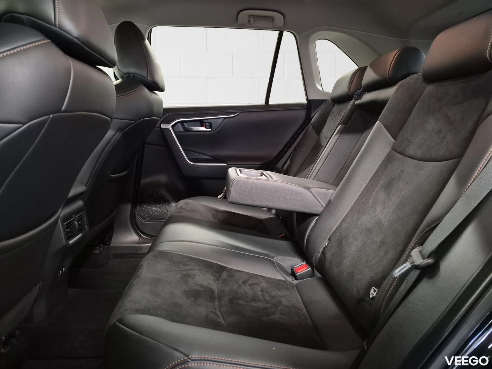 Toyota RAV4 Luxury Plus 2 129kW