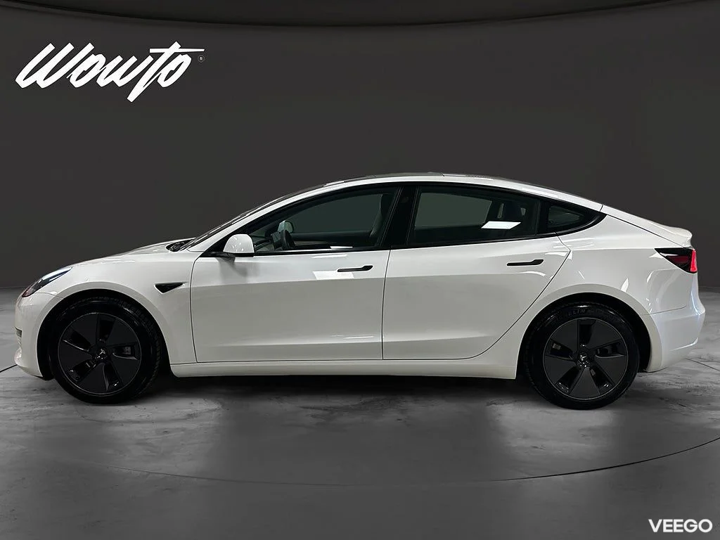 Tesla Model 3 Long Range AWD 498hk Panorama 366kW