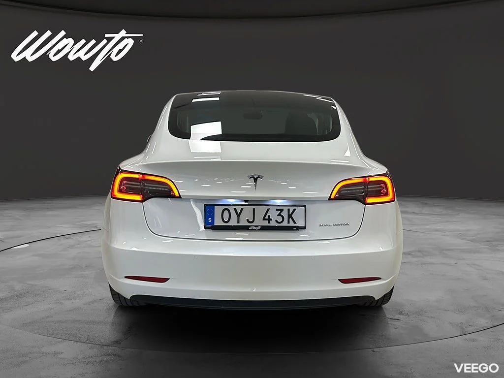 Tesla Model 3 Long Range AWD 498hk Panorama 366kW