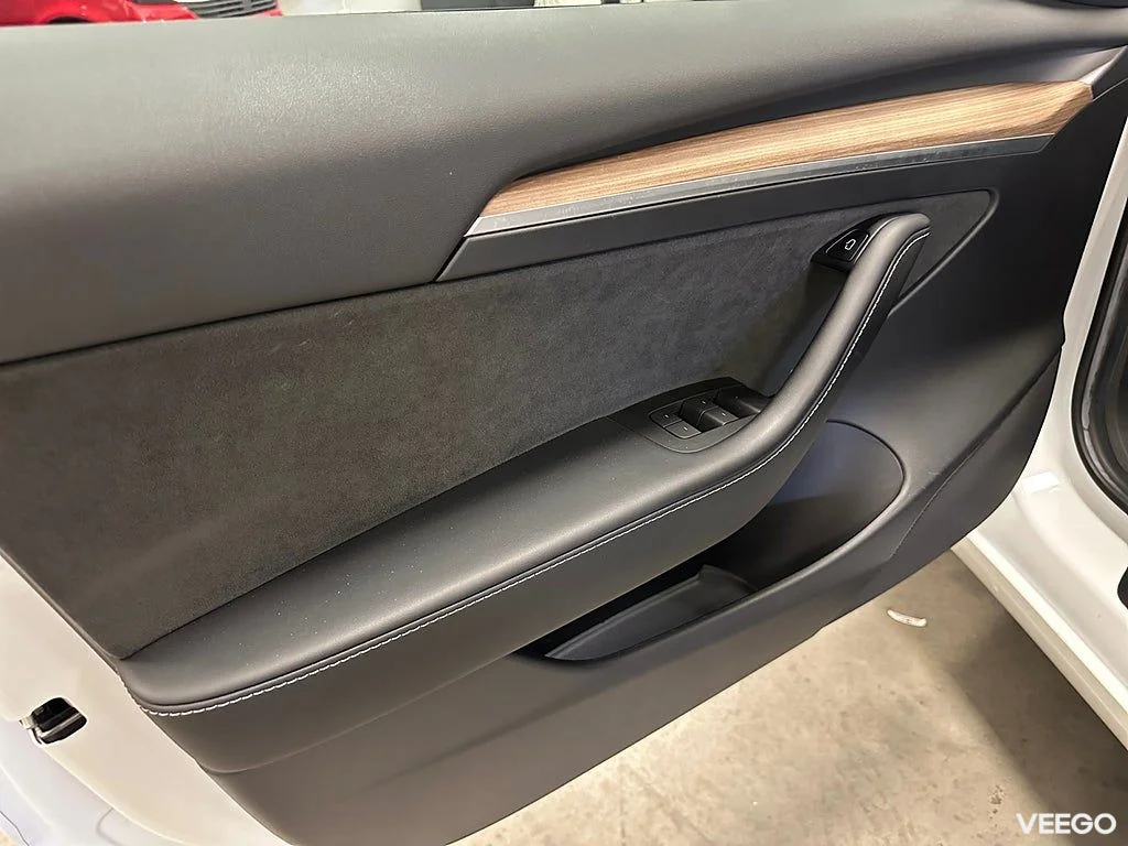 Tesla Model 3 Long Range AWD 498hk Panorama 366kW