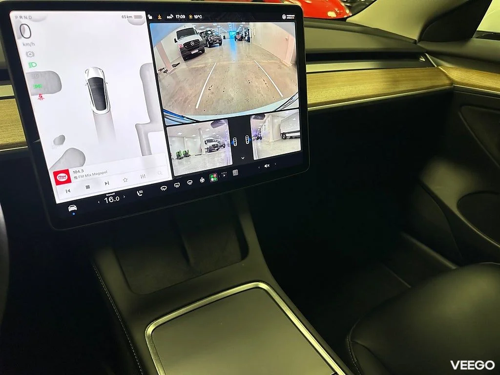 Tesla Model 3 Long Range AWD 498hk Panorama 366kW